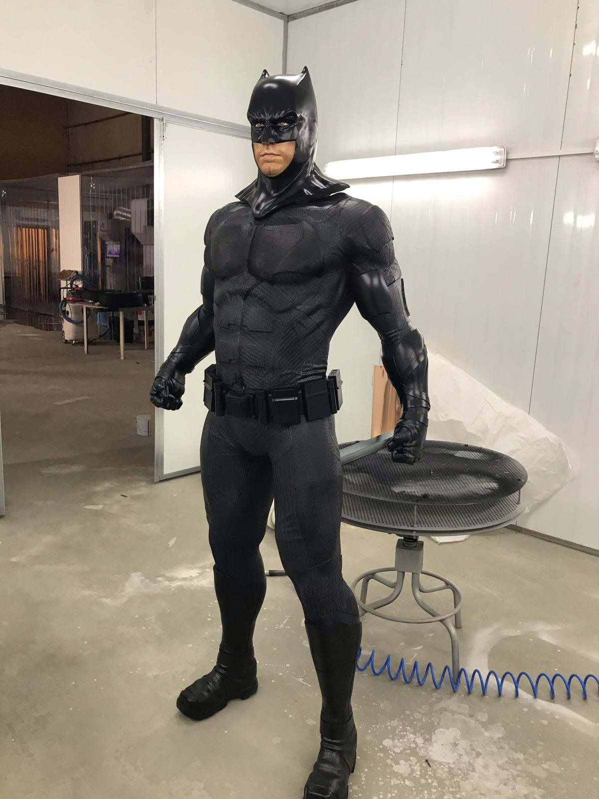 פסל באטמן בגודל טבעי